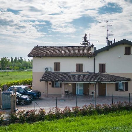 Due Maesta Home Реджо-нель-Емілія Екстер'єр фото