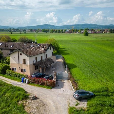 Due Maesta Home Реджо-нель-Емілія Екстер'єр фото